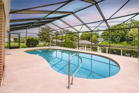 10 Felicia Court Palm Coast FL 32137