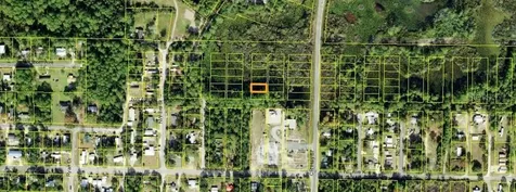 1304 NW 1st Street Carrabelle FL 32322