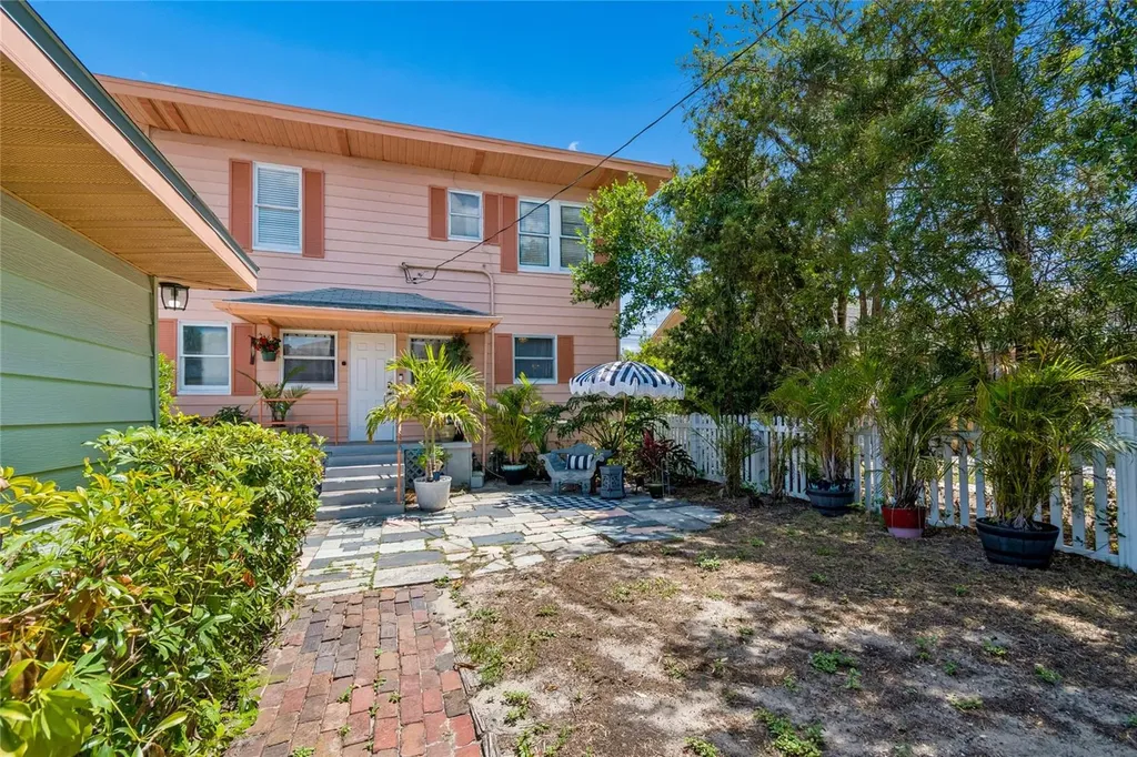 4621 9th Avenue N St Petersburg FL 33713