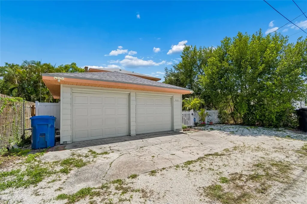 4621 9th Avenue N St Petersburg FL 33713