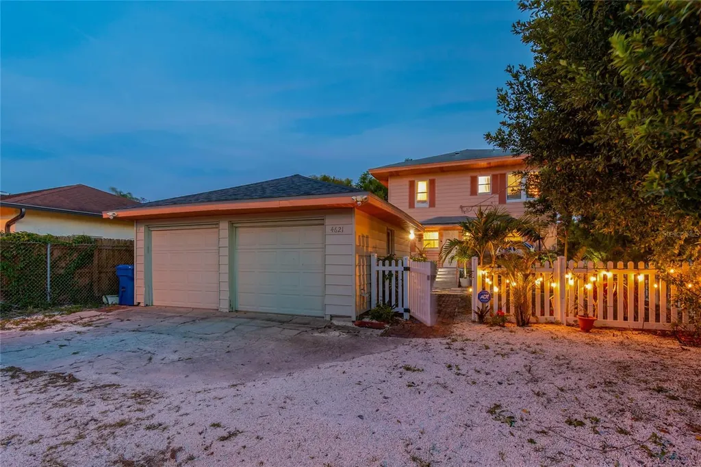 4621 9th Avenue N St Petersburg FL 33713