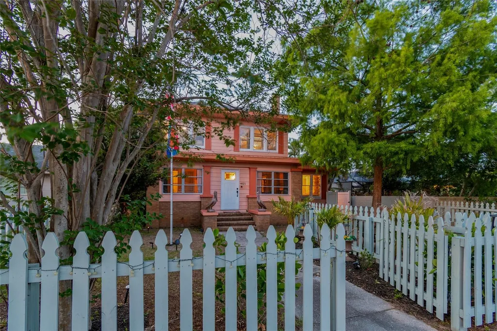 4621 9th Avenue N St Petersburg FL 33713