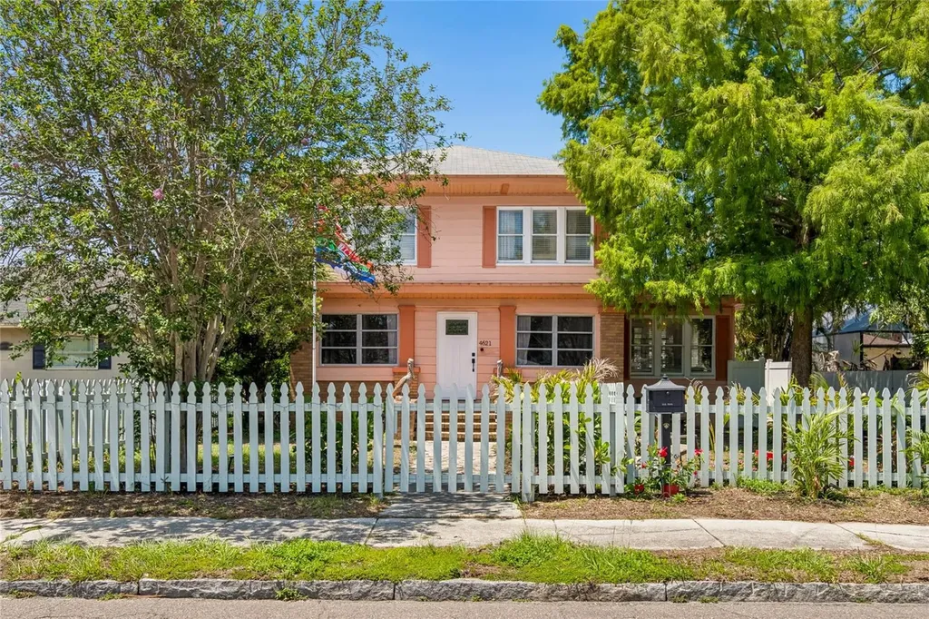4621 9th Avenue N St Petersburg FL 33713