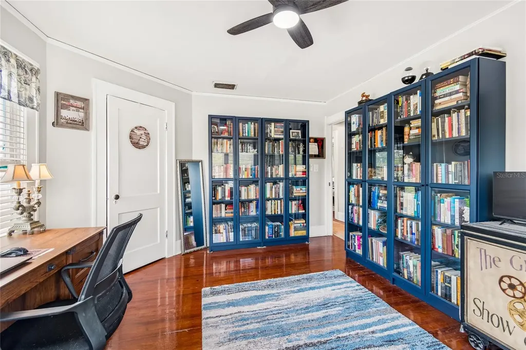 4621 9th Avenue N St Petersburg FL 33713