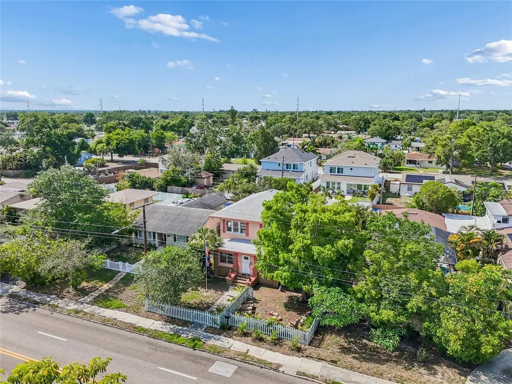 4621 9th Avenue N St Petersburg FL 33713