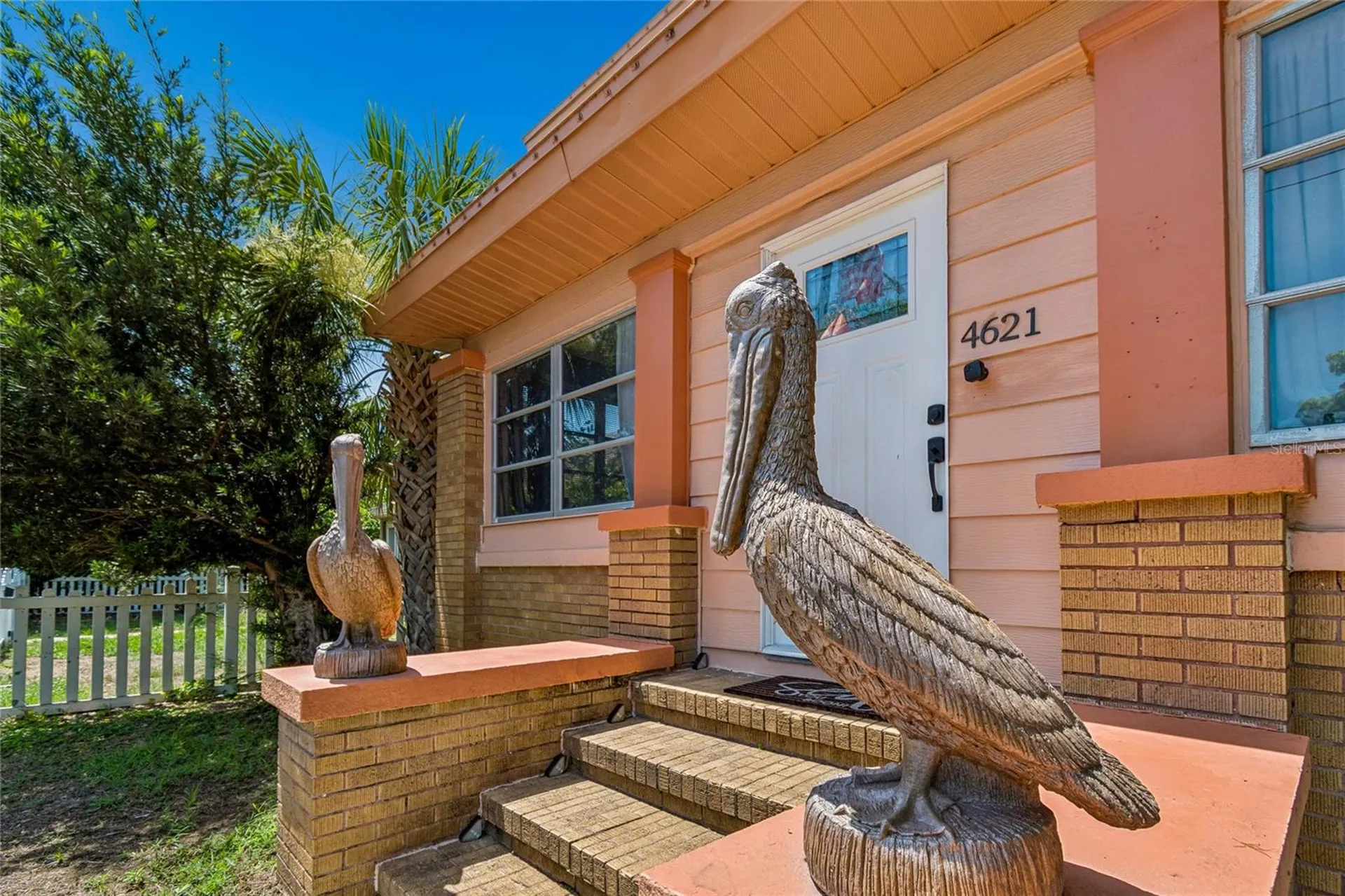 4621 9th Avenue N St Petersburg FL 33713