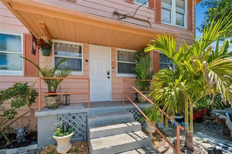 4621 9th Avenue N St Petersburg FL 33713