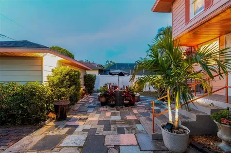 4621 9th Avenue N St Petersburg FL 33713
