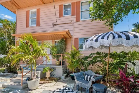 4621 9th Avenue N St Petersburg FL 33713