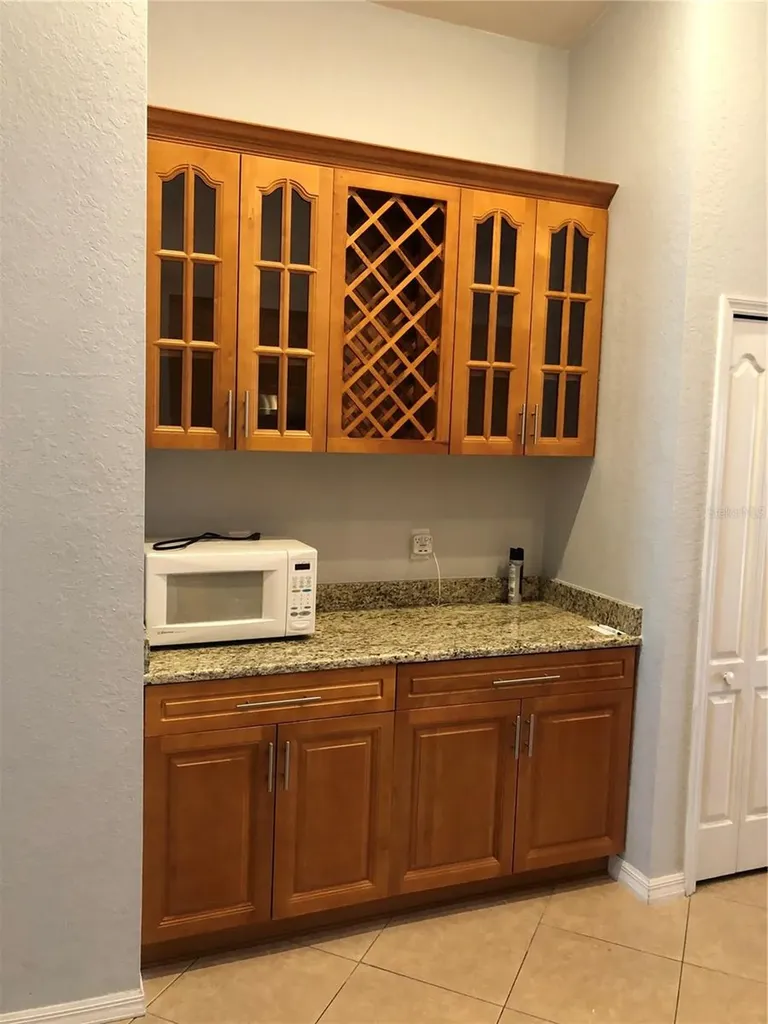9405 Hidden Water Circle Riverview FL 33578