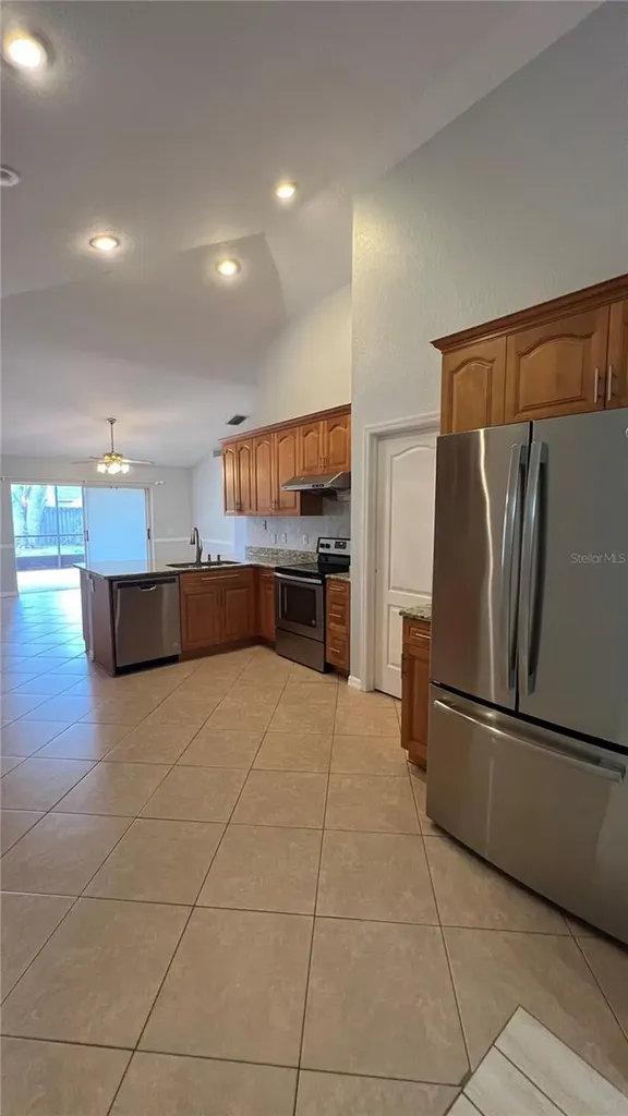 9405 Hidden Water Circle Riverview FL 33578