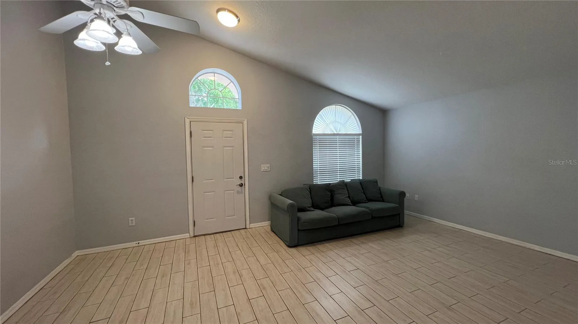 9405 Hidden Water Circle Riverview FL 33578