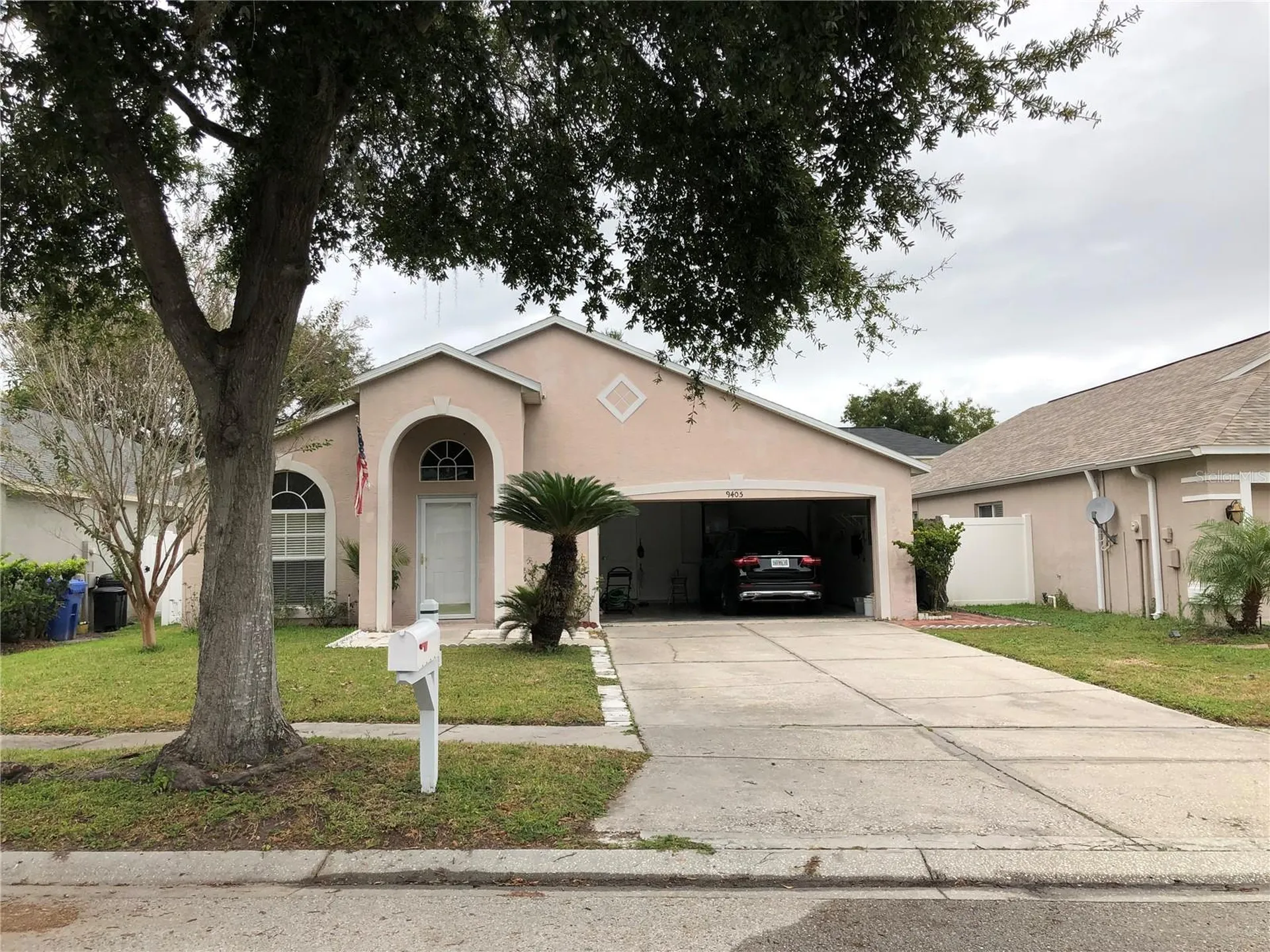 9405 Hidden Water Circle Riverview FL 33578