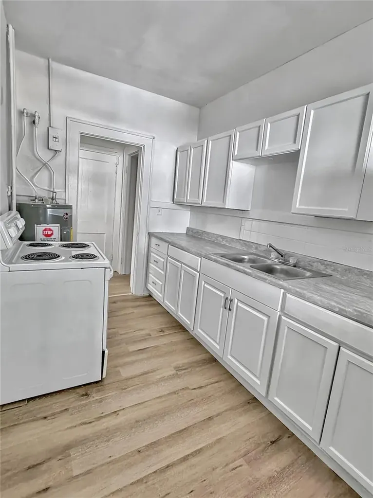 35 N 6th Street Haines City FL 33844