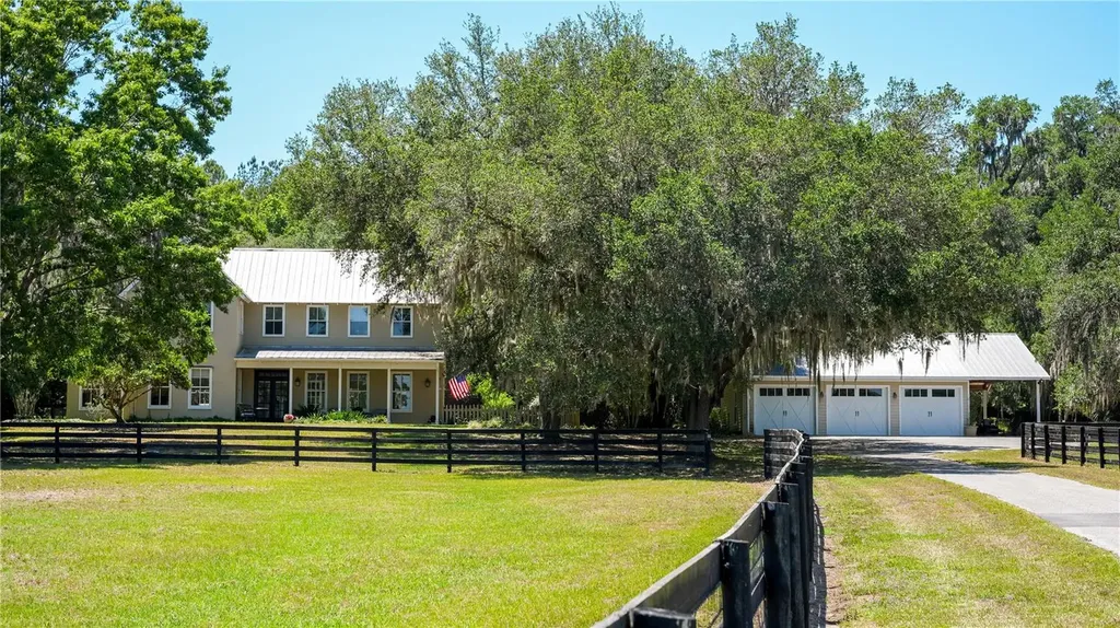 15620 NW Highway 225 Reddick FL 32686