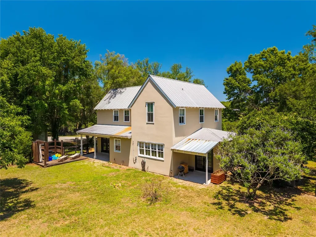 15620 NW Highway 225 Reddick FL 32686