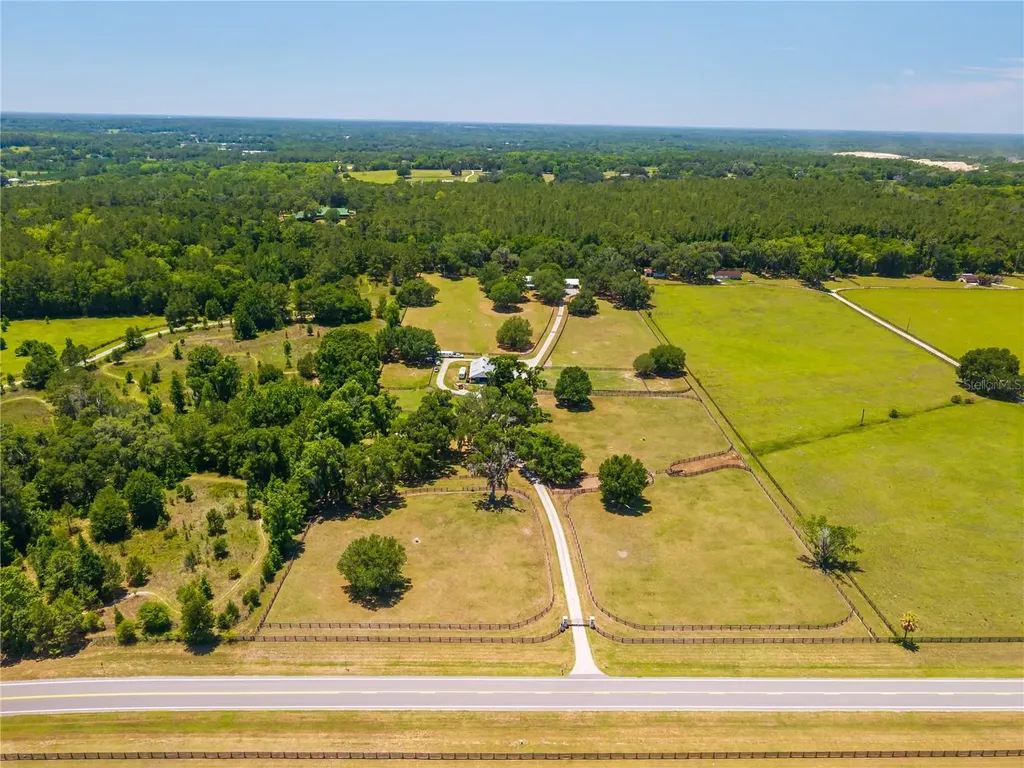 15620 NW Highway 225 Reddick FL 32686