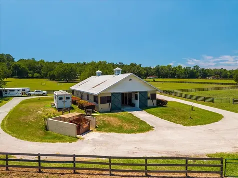 15620 NW Highway 225 Reddick FL 32686