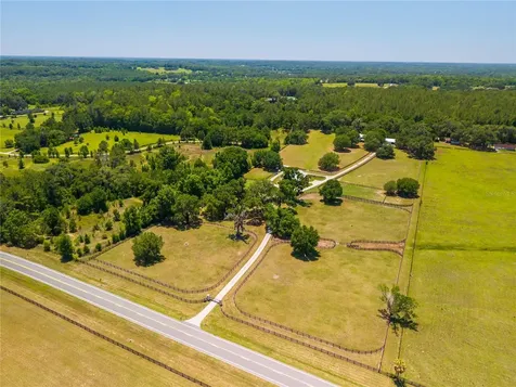 15620 NW Highway 225 Reddick FL 32686