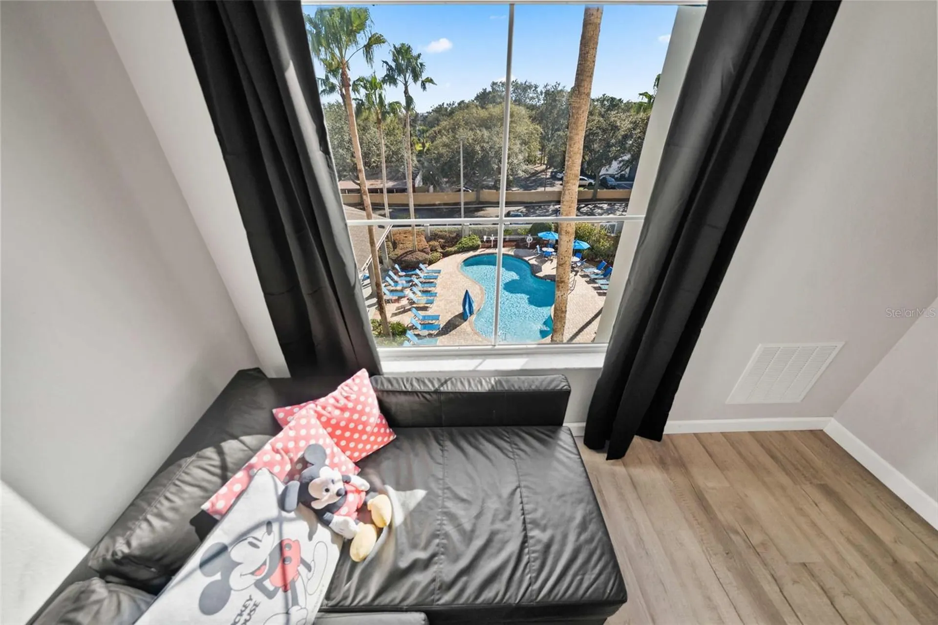 8303 Palm Parkway Orlando FL 32836
