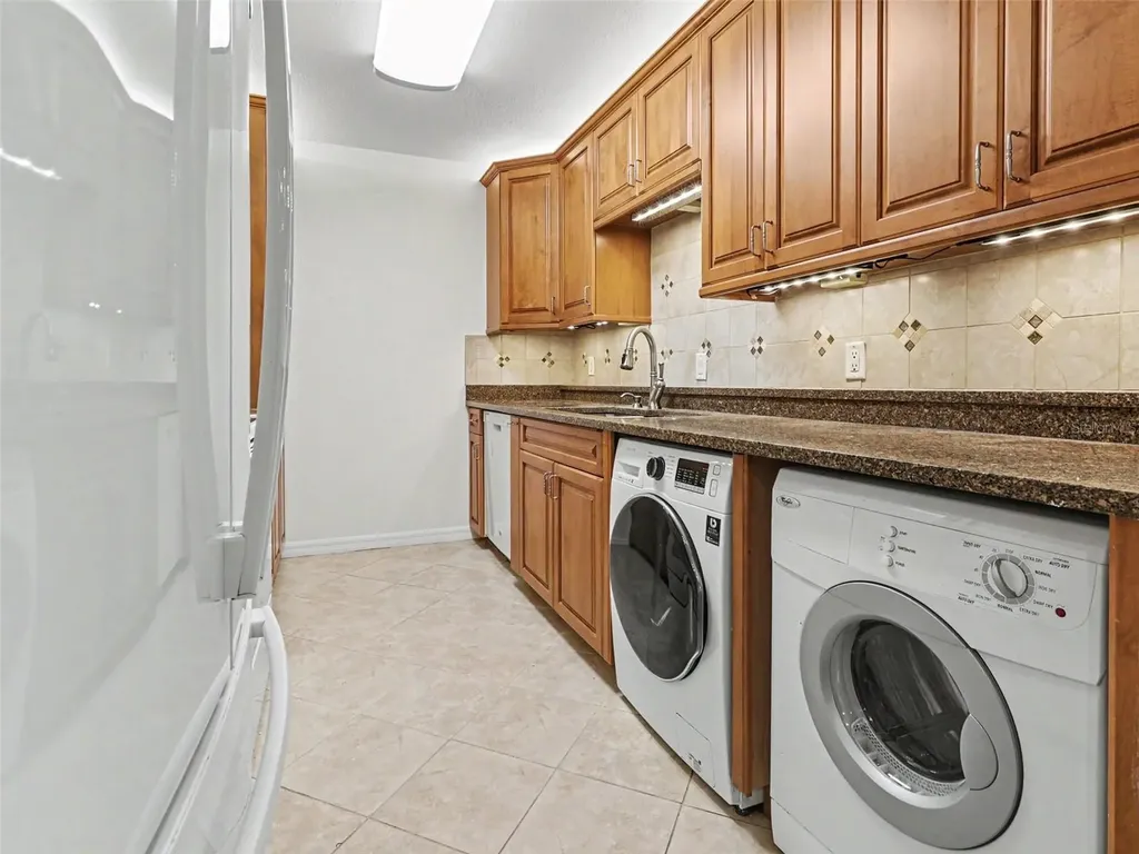 3211 W Swann Avenue Tampa FL 33609