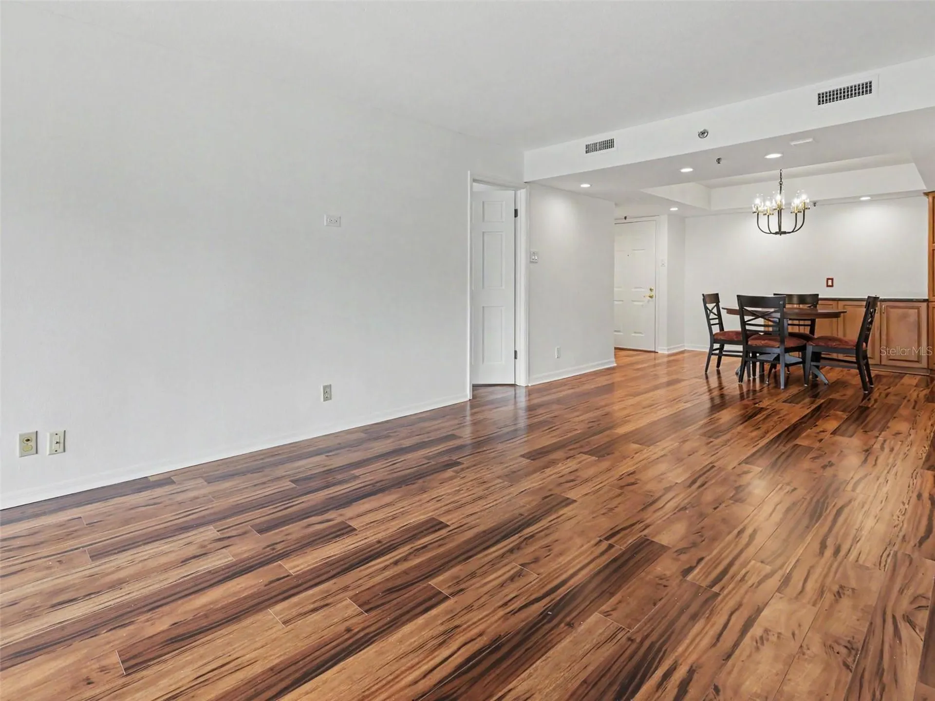 3211 W Swann Avenue Tampa FL 33609