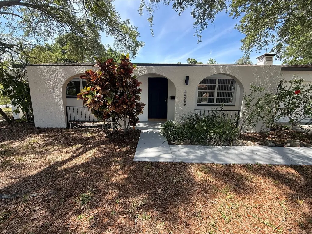 4589 32nd Avenue N St Petersburg FL 33713