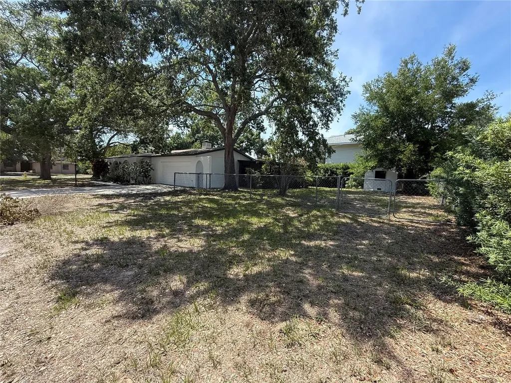 4589 32nd Avenue N St Petersburg FL 33713