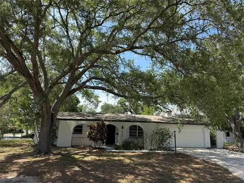 4589 32nd Avenue N St Petersburg FL 33713