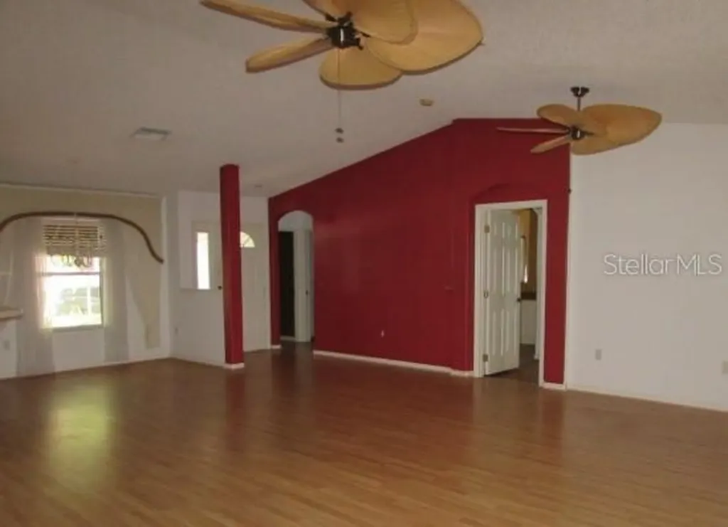 1142 Meadowbend Drive Leesburg FL 34748
