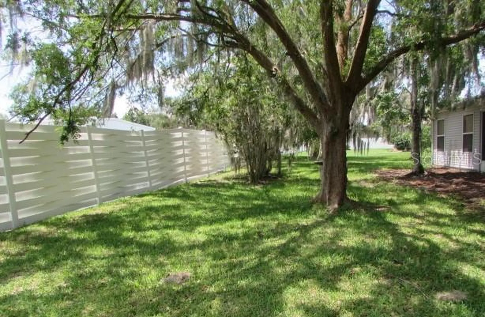 1142 Meadowbend Drive Leesburg FL 34748