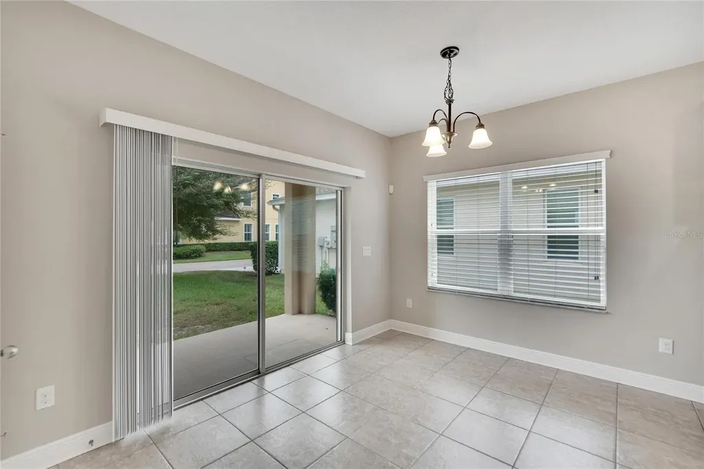 5320 Sagecrest Drive Lithia FL 33547