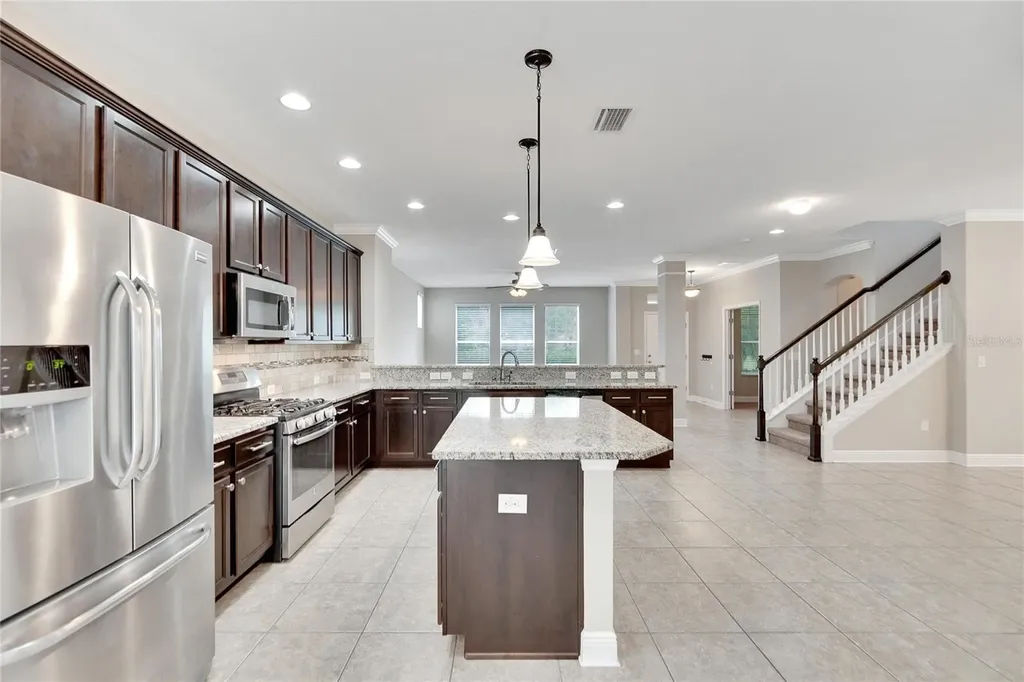 5320 Sagecrest Drive Lithia FL 33547