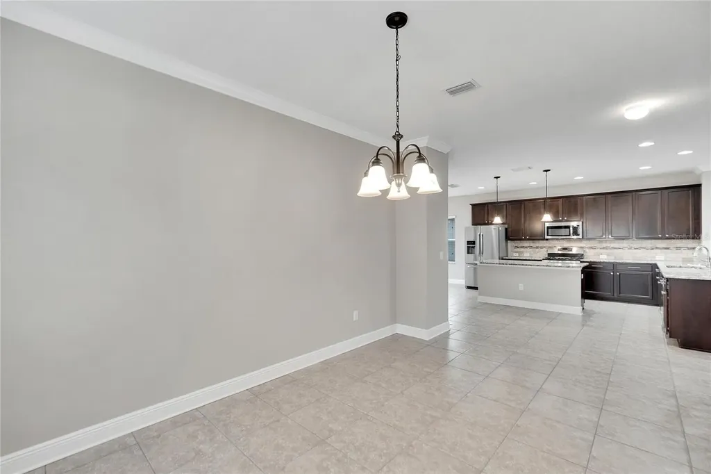 5320 Sagecrest Drive Lithia FL 33547