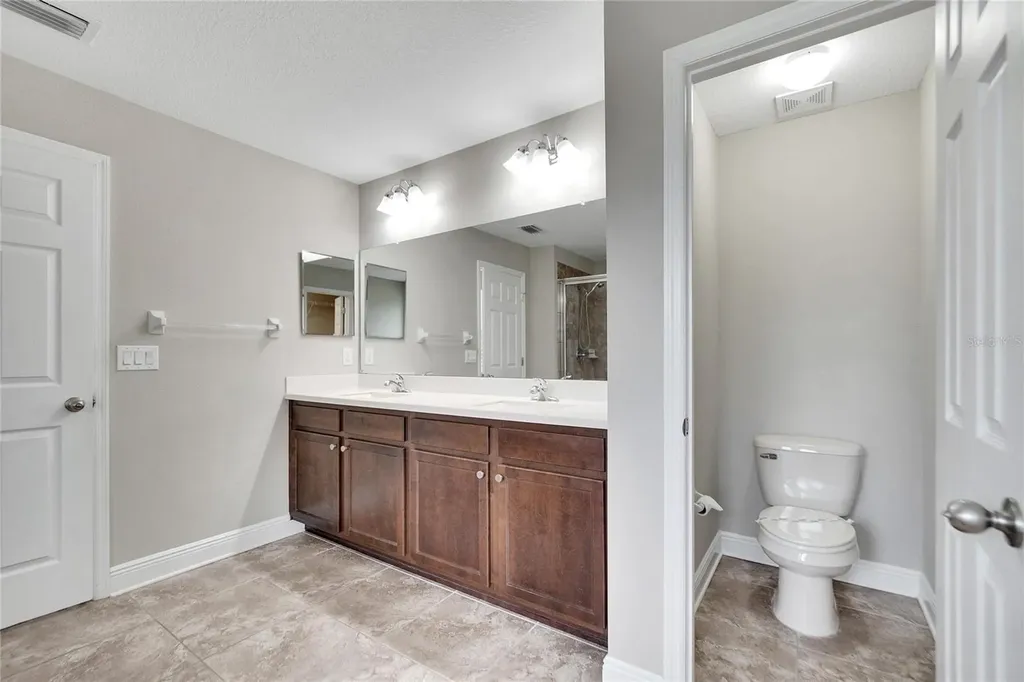 5320 Sagecrest Drive Lithia FL 33547