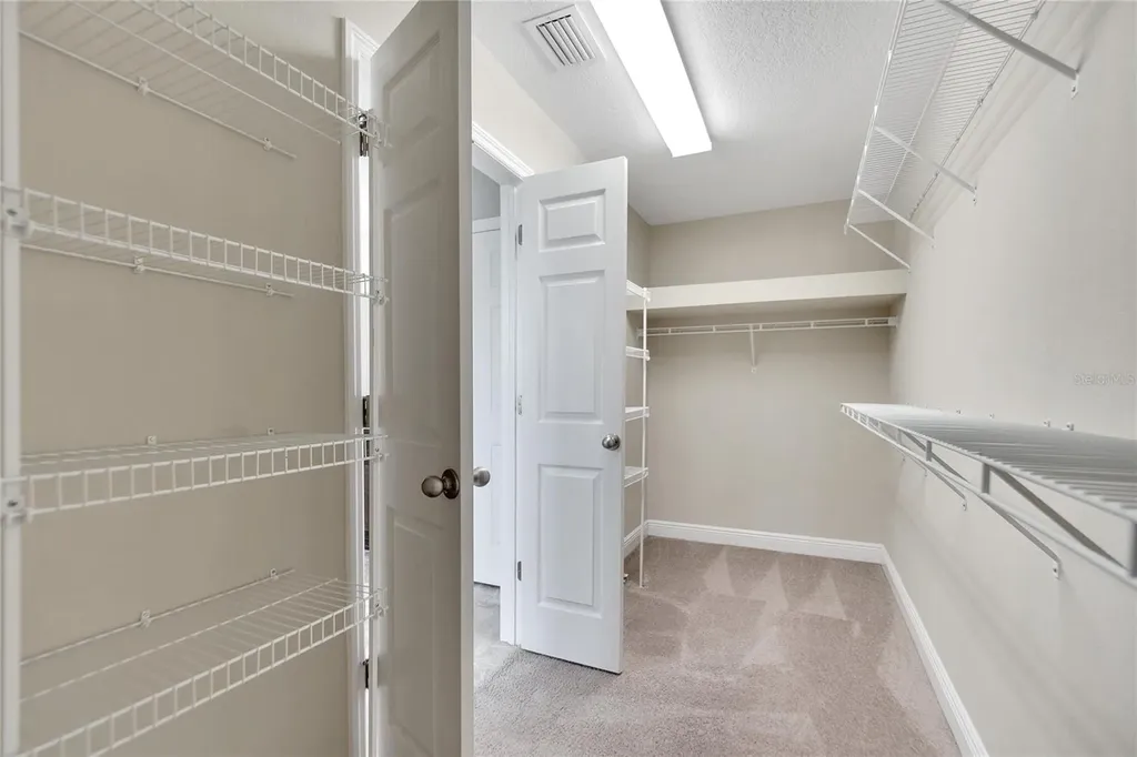 5320 Sagecrest Drive Lithia FL 33547
