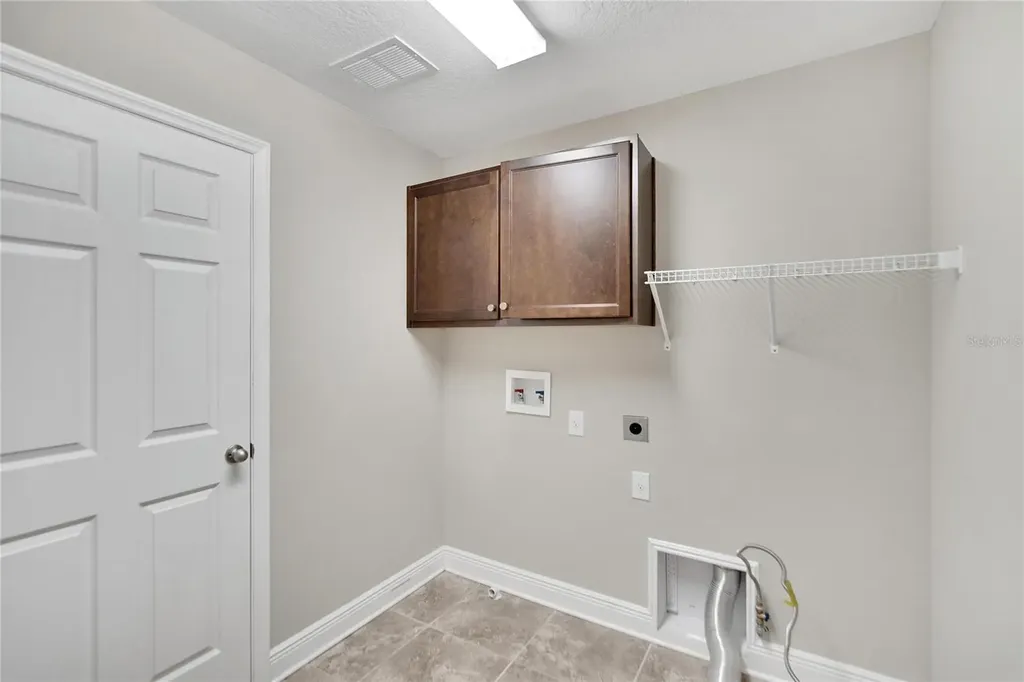 5320 Sagecrest Drive Lithia FL 33547