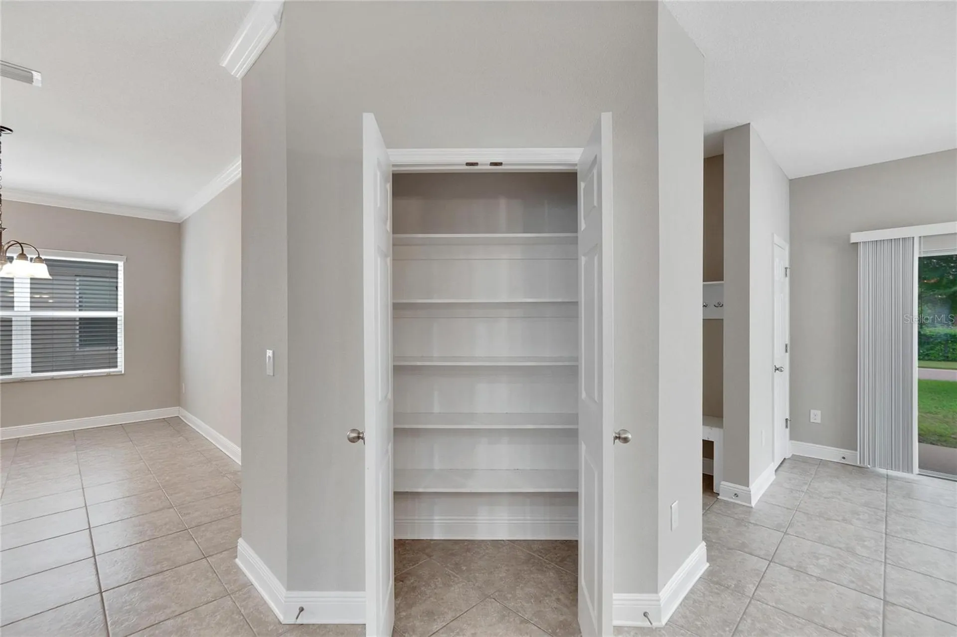 5320 Sagecrest Drive Lithia FL 33547