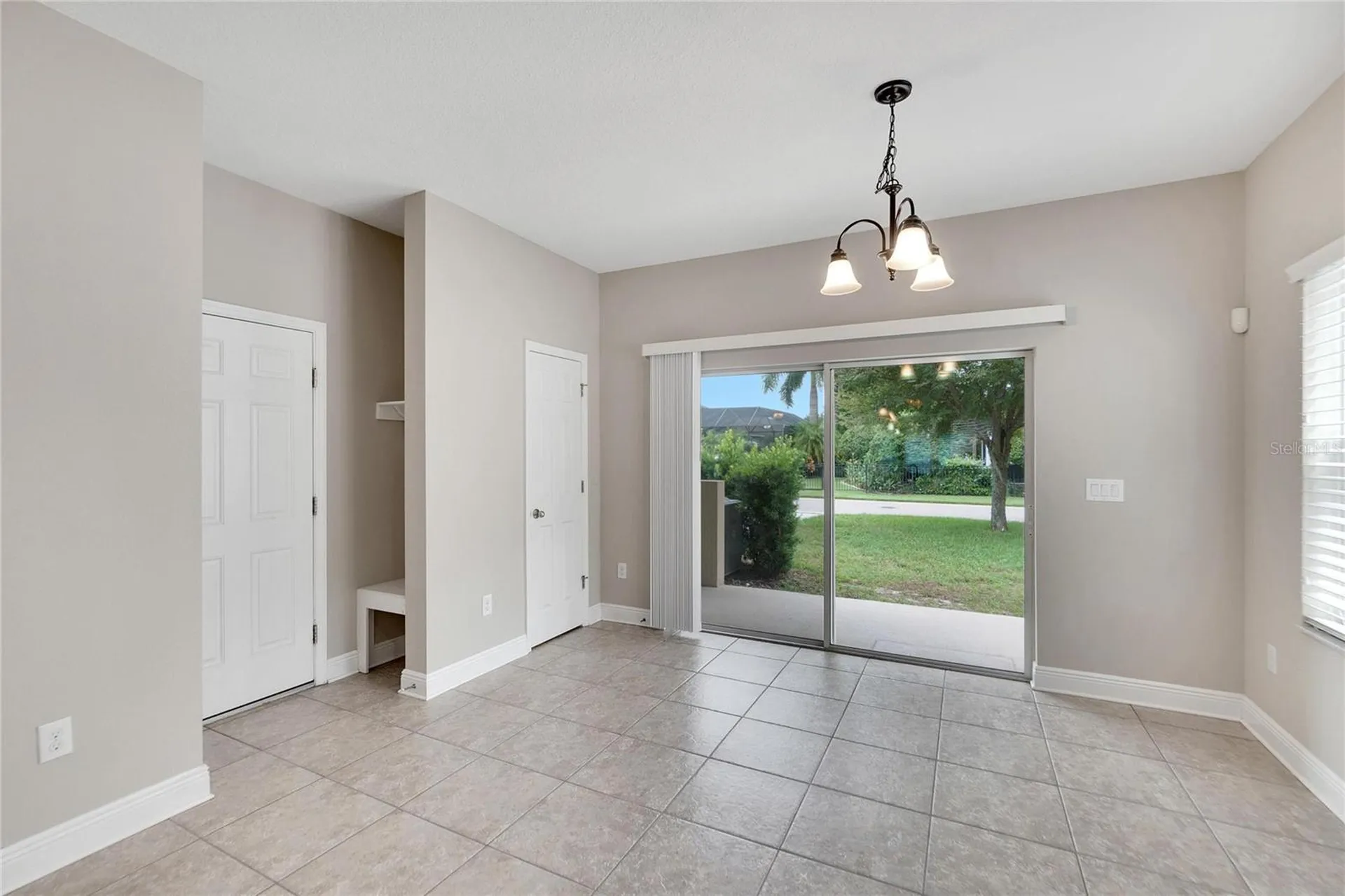 5320 Sagecrest Drive Lithia FL 33547