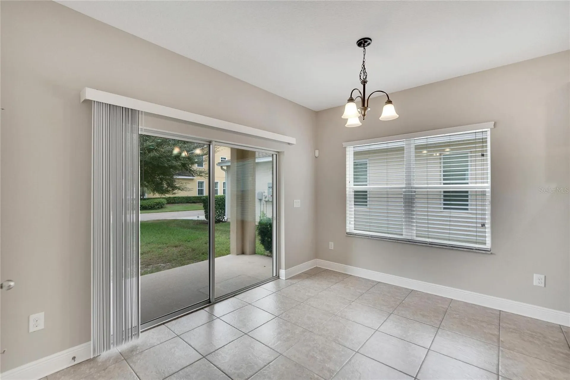 5320 Sagecrest Drive Lithia FL 33547