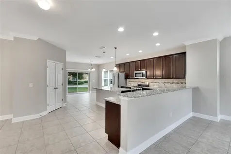 5320 Sagecrest Drive Lithia FL 33547