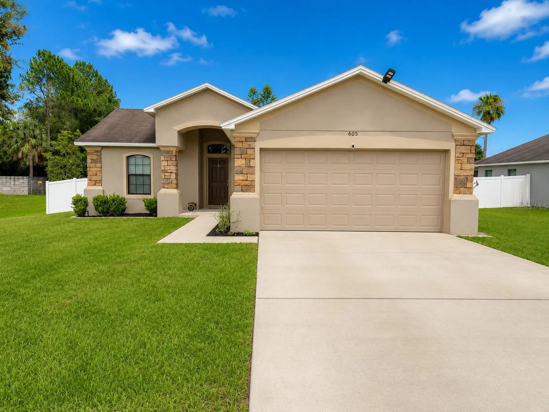 605 Valencia Court Dundee FL 33838