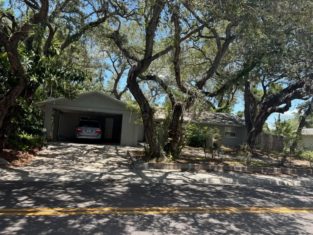 439 E Martin Luther King Jr Drive Tarpon Springs FL 34689