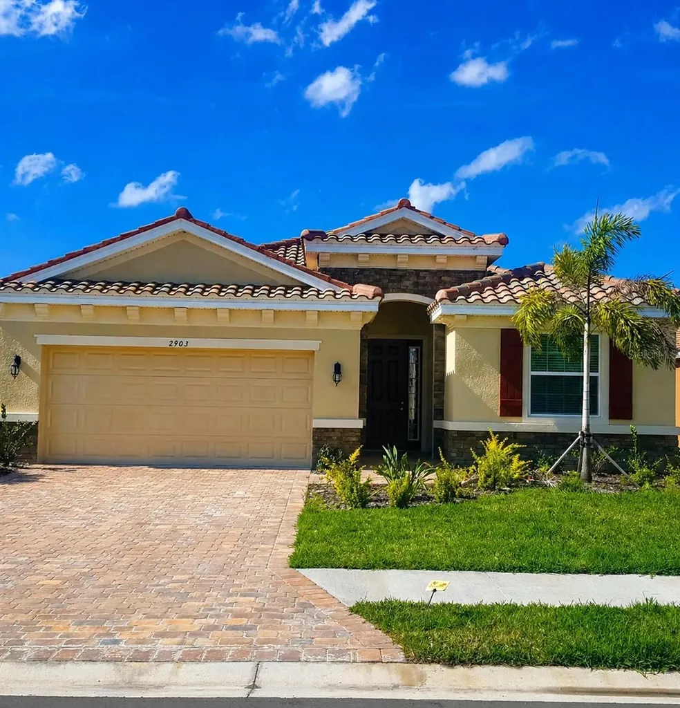 2903 Esmeralda Drive Sarasota FL 34243