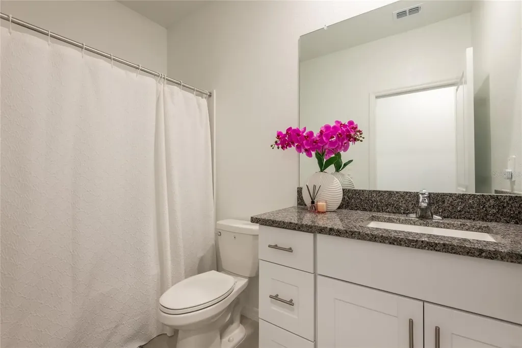 10807 E Fort White Court Tampa FL 33647