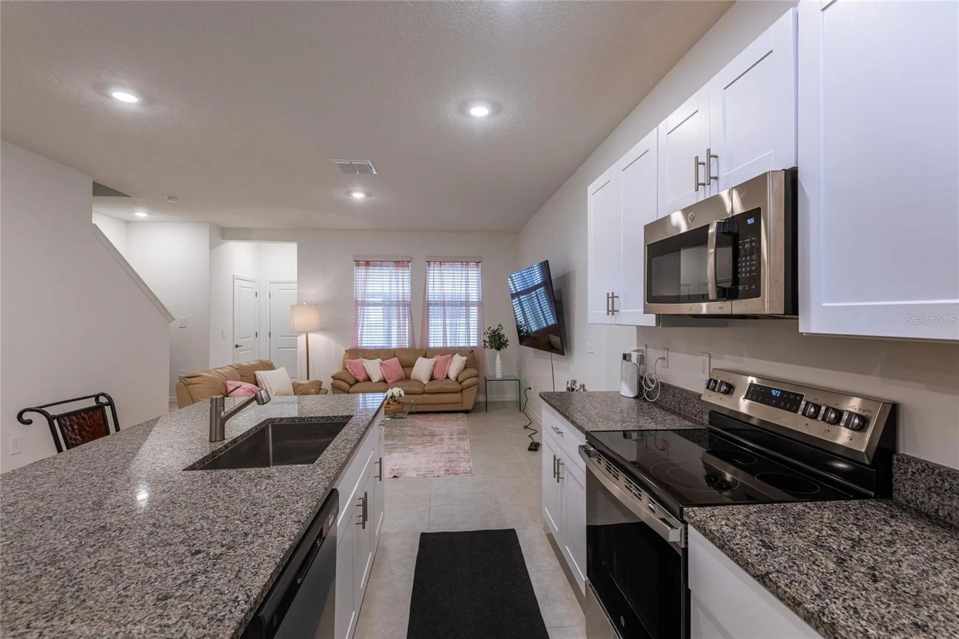 10807 E Fort White Court Tampa FL 33647