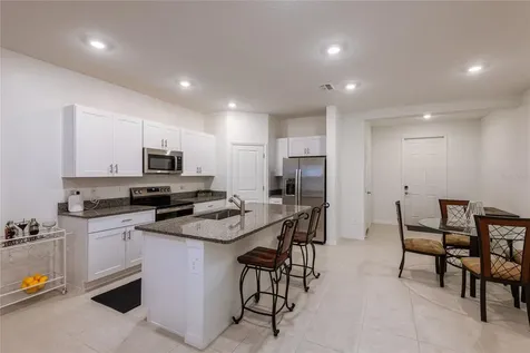 10807 E Fort White Court Tampa FL 33647