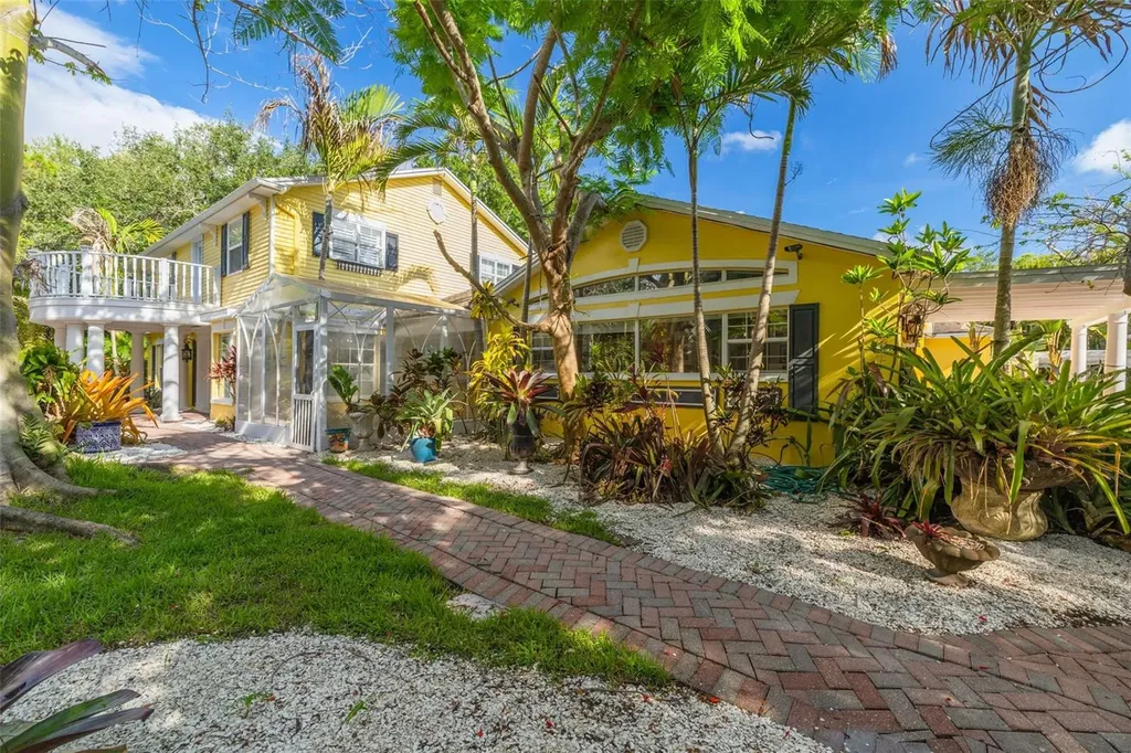 1821 Oak Creek Drive Dunedin FL 34698