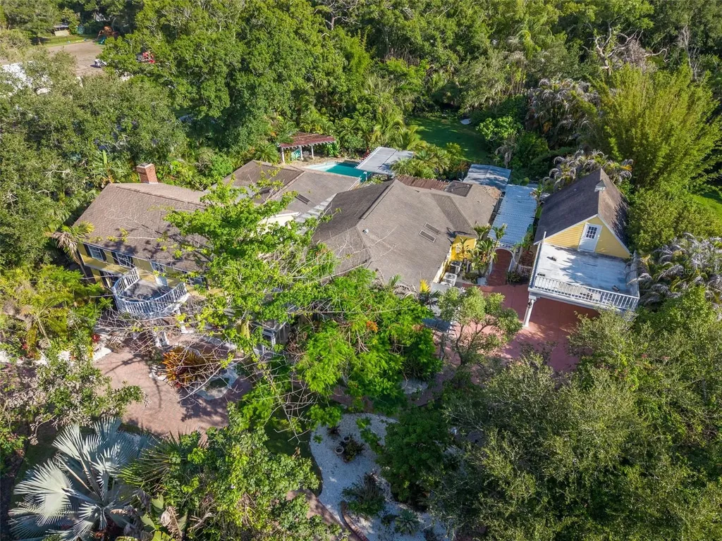 1821 Oak Creek Drive Dunedin FL 34698