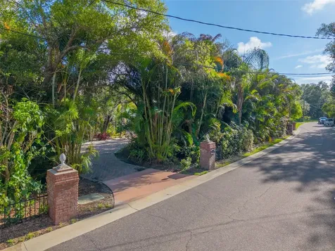 1821 Oak Creek Drive Dunedin FL 34698